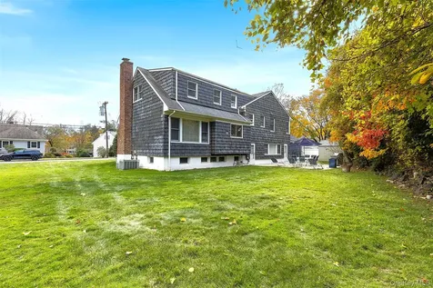 32 Homeside Lane White Plains NY 10605
