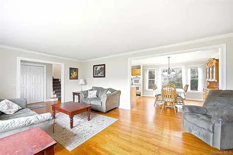 32 Homeside Lane White Plains NY 10605