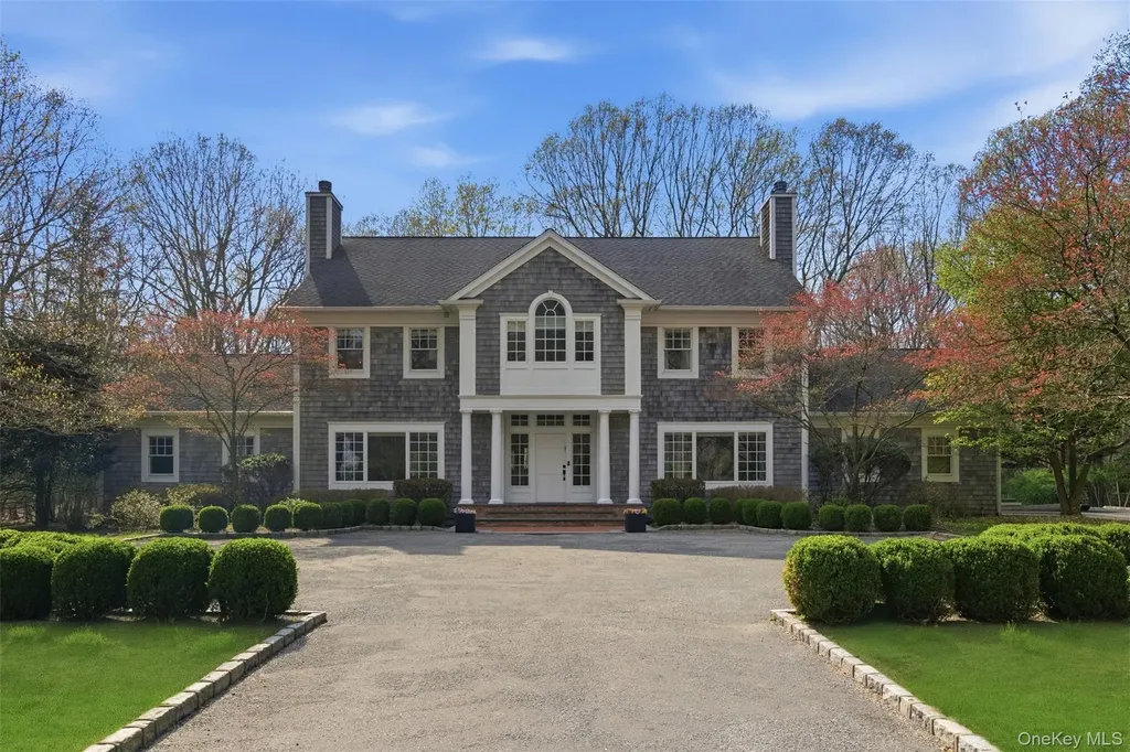 5 Oakwood Drive Lloyd Harbor NY 11743