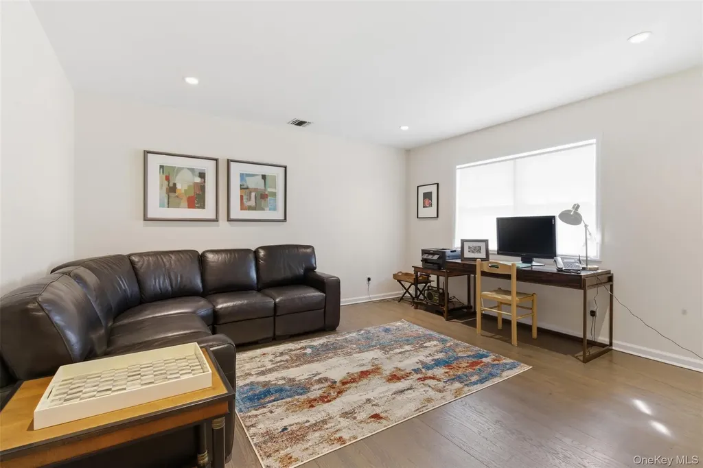5 Oakwood Drive Lloyd Harbor NY 11743