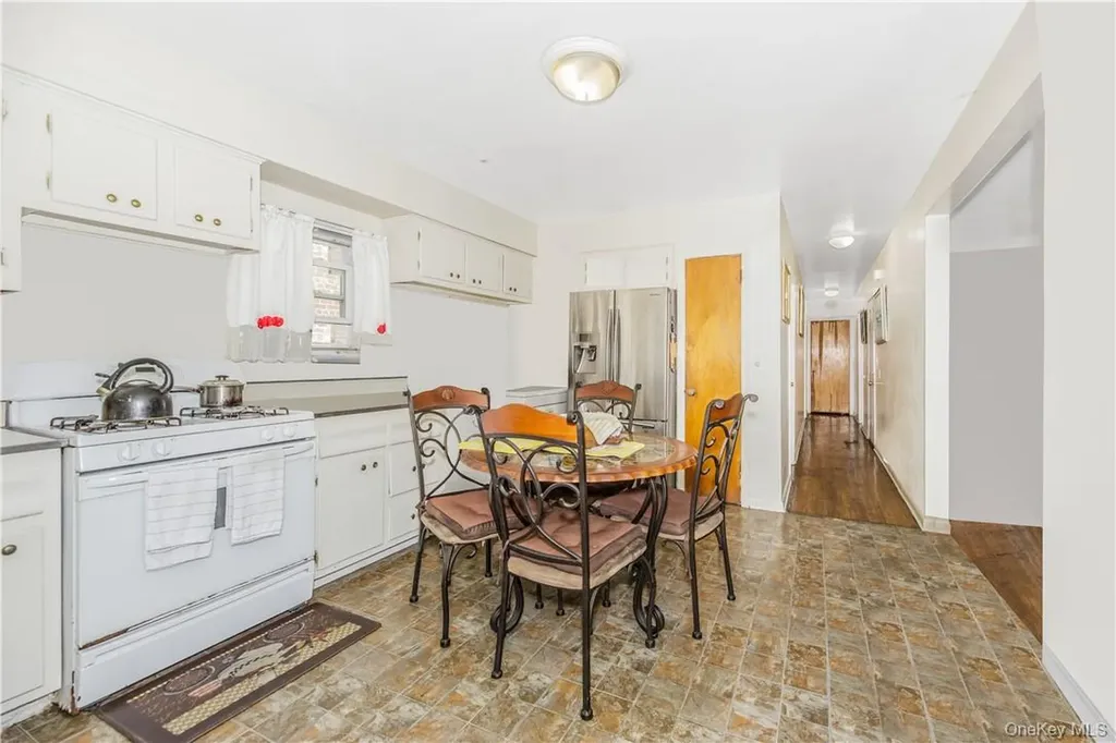 1389 E 233rd Street Bronx NY 10466