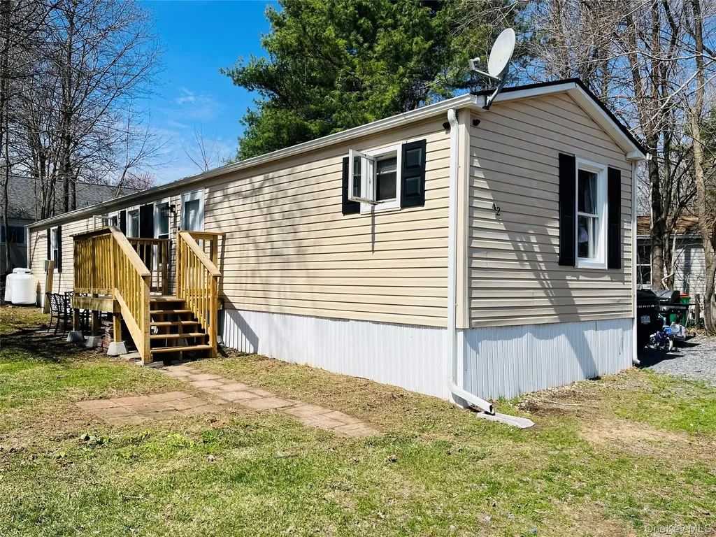 723 Beekman Road Hopewell Junction NY 12533