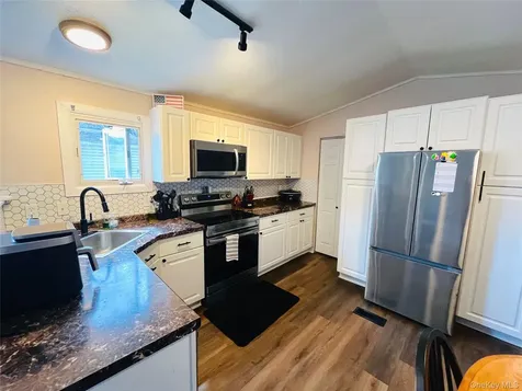 723 Beekman Road Hopewell Junction NY 12533