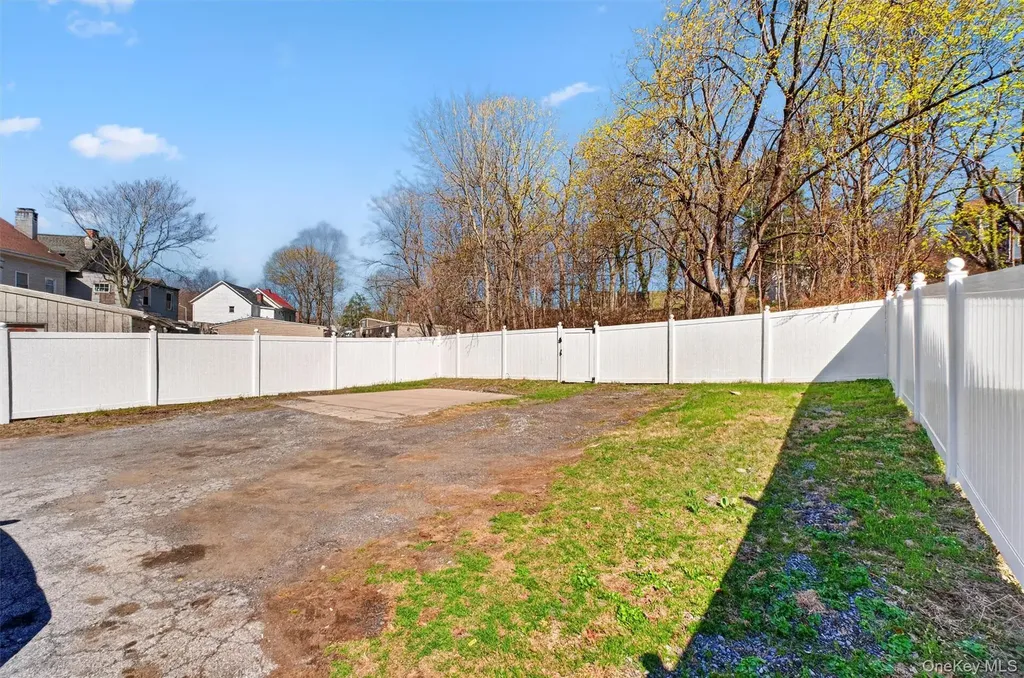 215 N Hamilton Street Poughkeepsie NY 12601