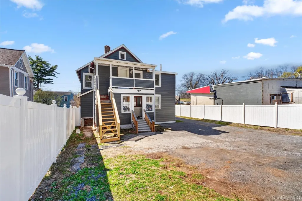 215 N Hamilton Street Poughkeepsie NY 12601