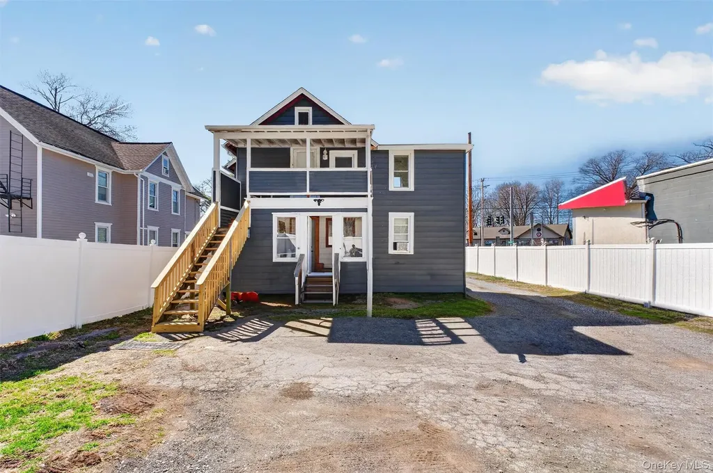 215 N Hamilton Street Poughkeepsie NY 12601