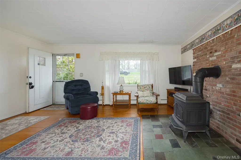 140 Cherrywood Drive Fishkill NY 12524