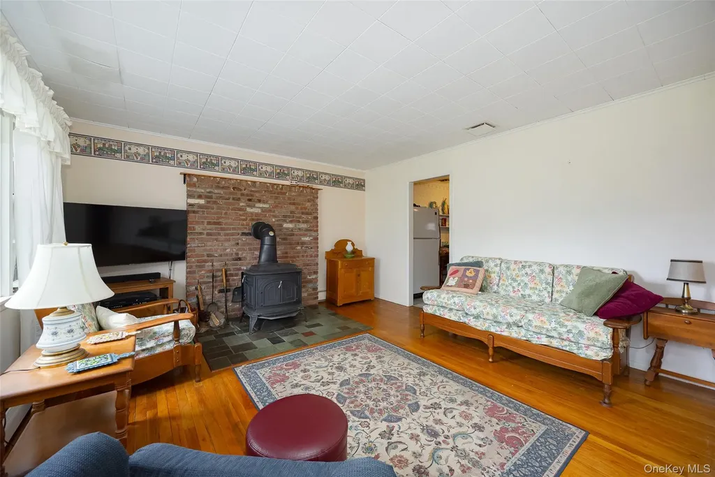 140 Cherrywood Drive Fishkill NY 12524