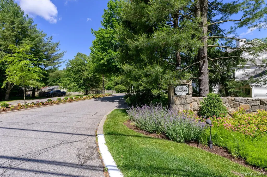 48 Winterberry Circle Cross River NY 10518