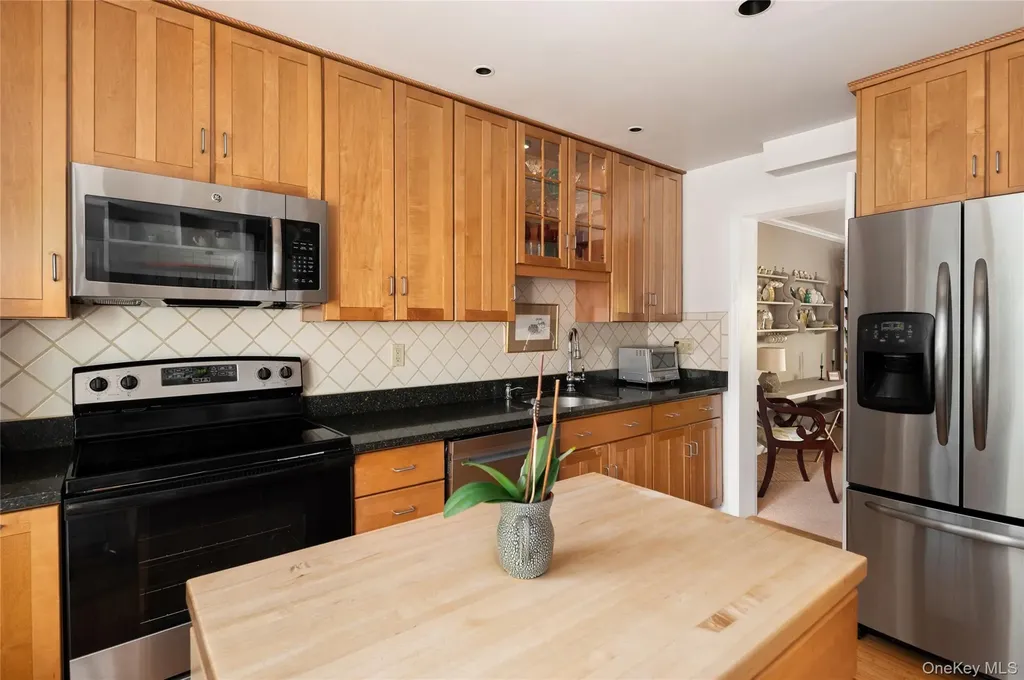 48 Winterberry Circle Cross River NY 10518