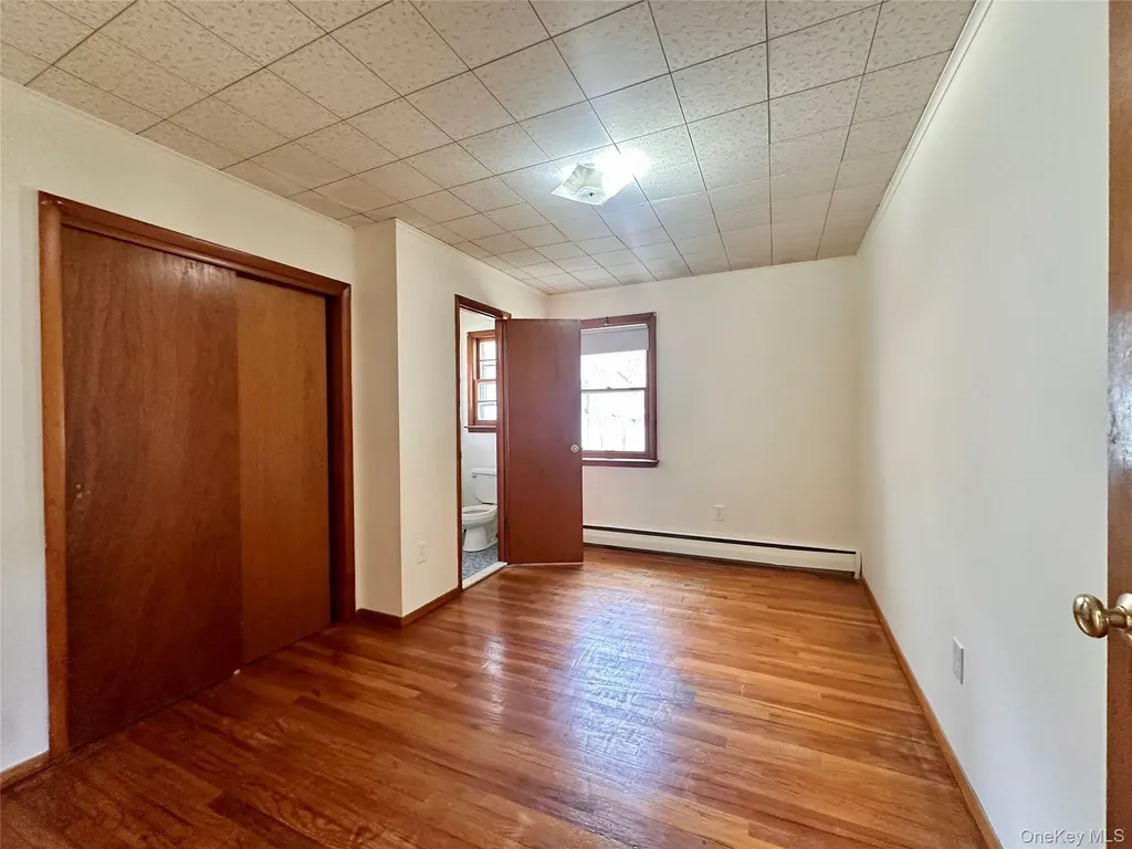 10 Smith Street Red Hook NY 12571