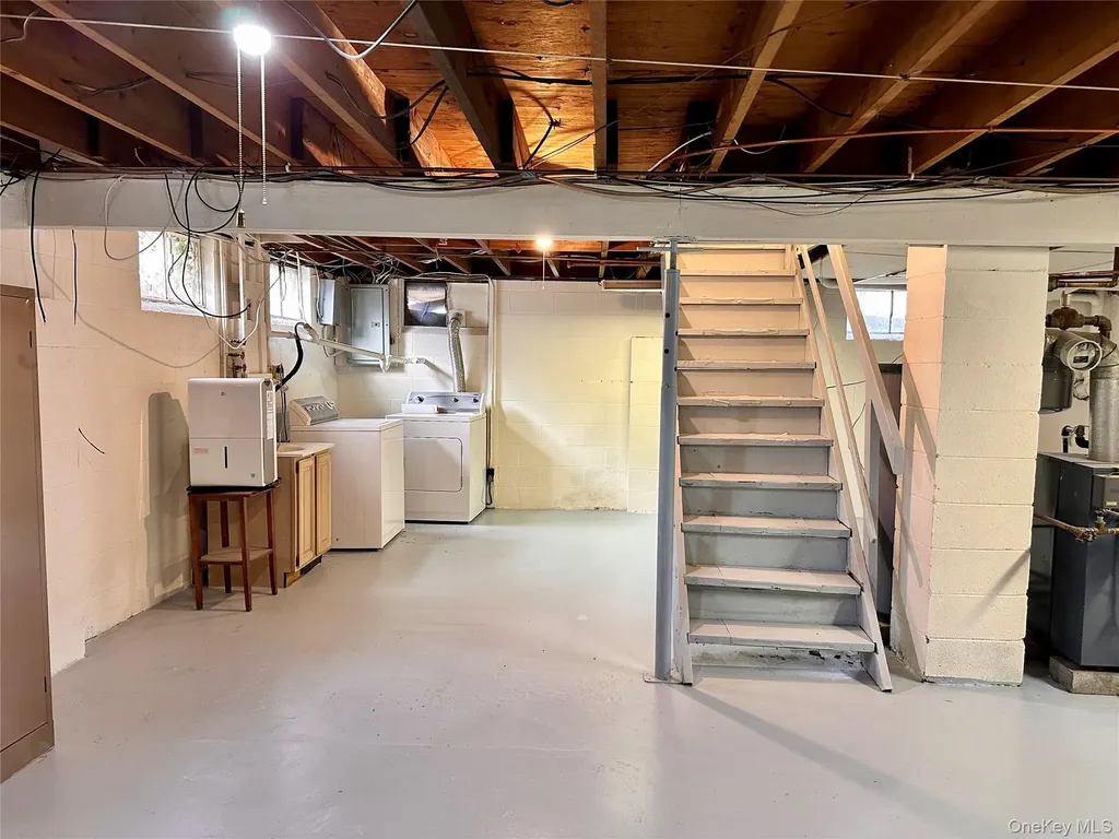 10 Smith Street Red Hook NY 12571