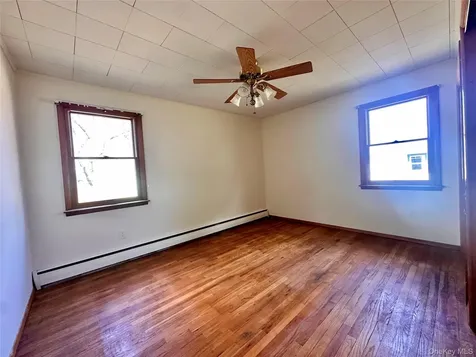 10 Smith Street Red Hook NY 12571