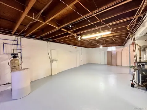 10 Smith Street Red Hook NY 12571