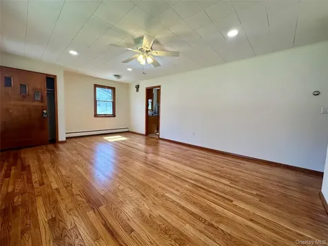 10 Smith Street Red Hook NY 12571