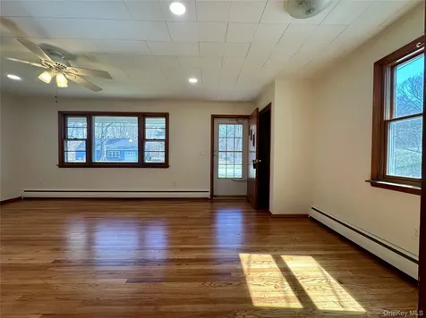 10 Smith Street Red Hook NY 12571