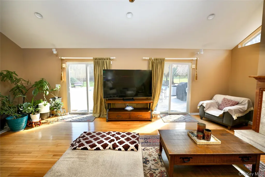 6 Bedell Road Amawalk NY 10501