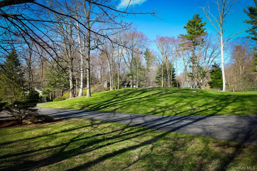 6 Bedell Road Amawalk NY 10501