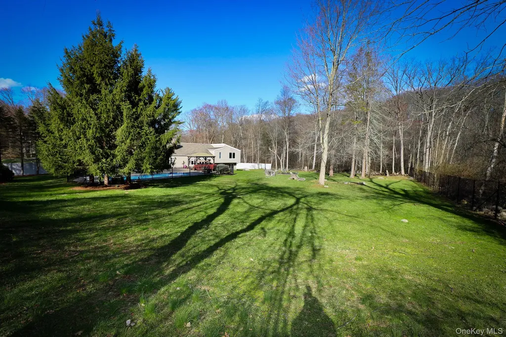 6 Bedell Road Amawalk NY 10501