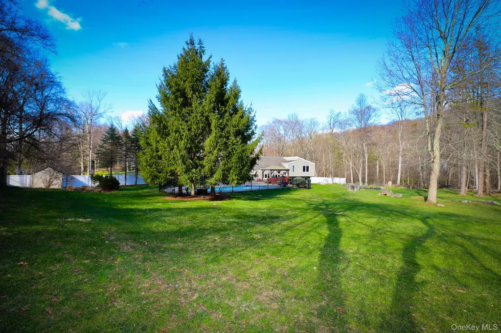 6 Bedell Road Amawalk NY 10501