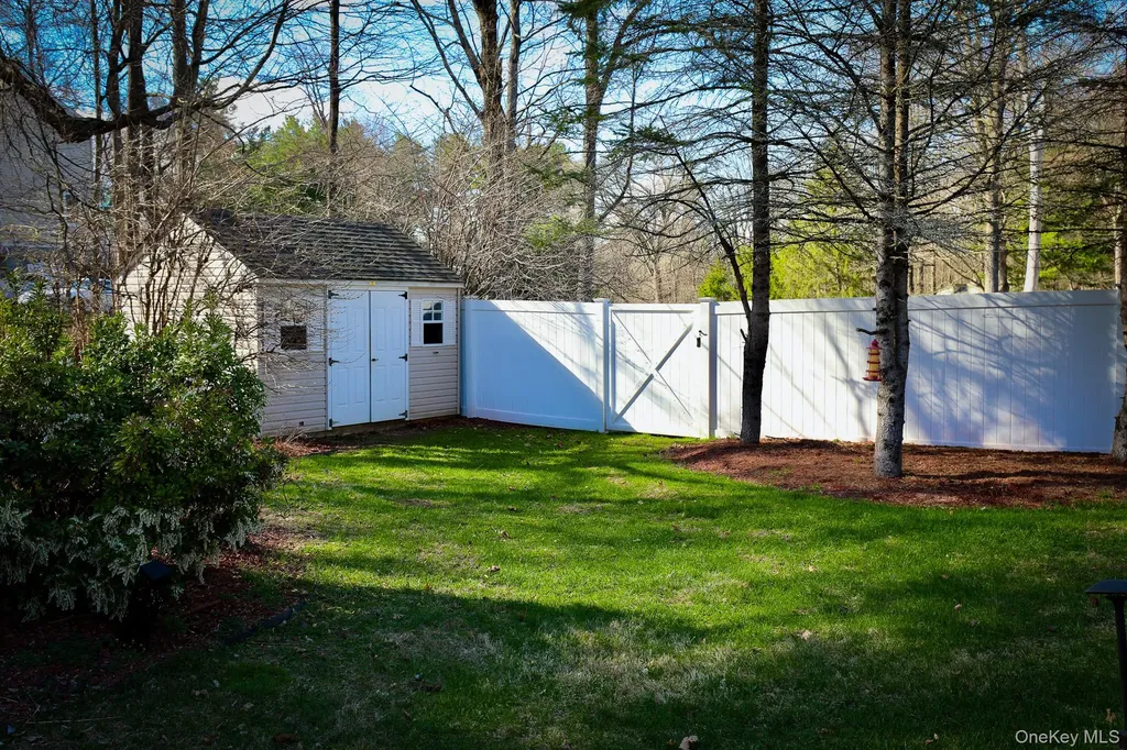 6 Bedell Road Amawalk NY 10501