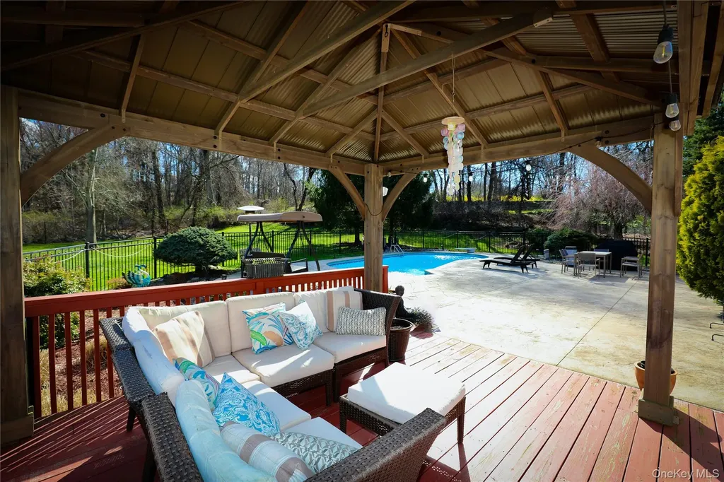 6 Bedell Road Amawalk NY 10501