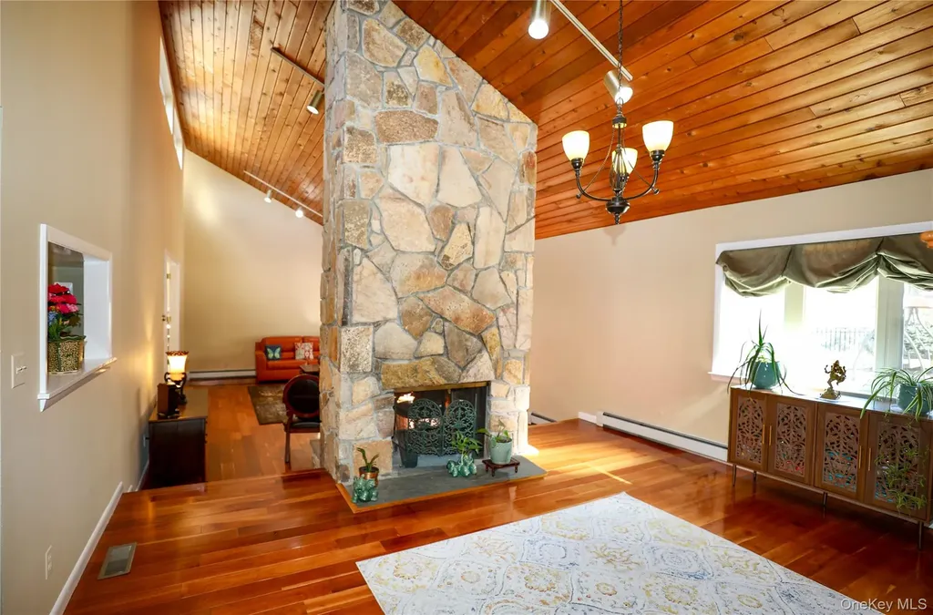 6 Bedell Road Amawalk NY 10501