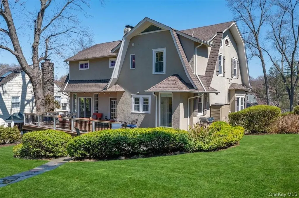 85 Lansdowne Drive Larchmont NY 10538