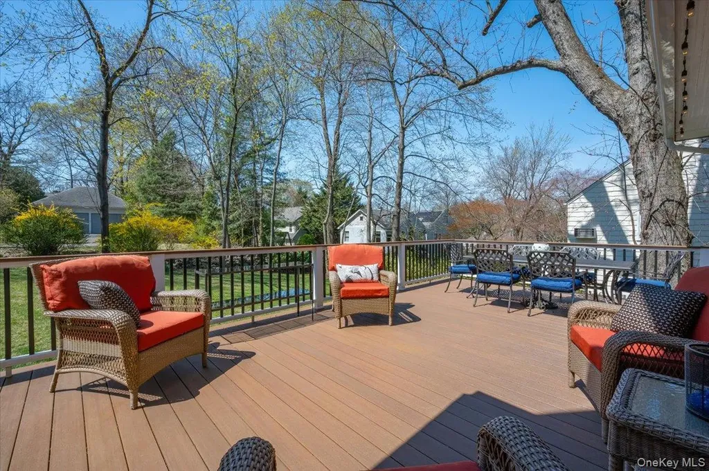 85 Lansdowne Drive Larchmont NY 10538