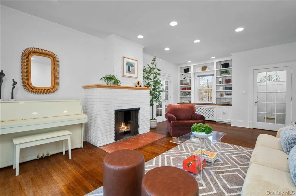 85 Lansdowne Drive Larchmont NY 10538