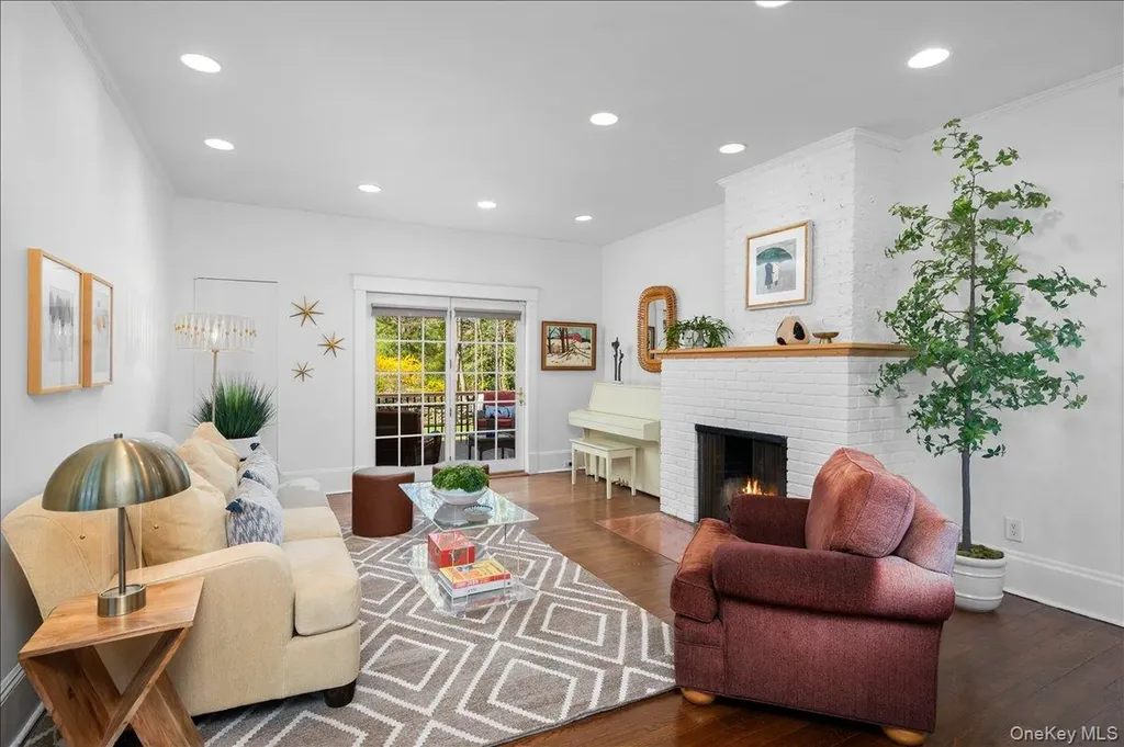85 Lansdowne Drive Larchmont NY 10538