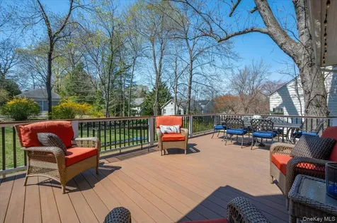 85 Lansdowne Drive Larchmont NY 10538