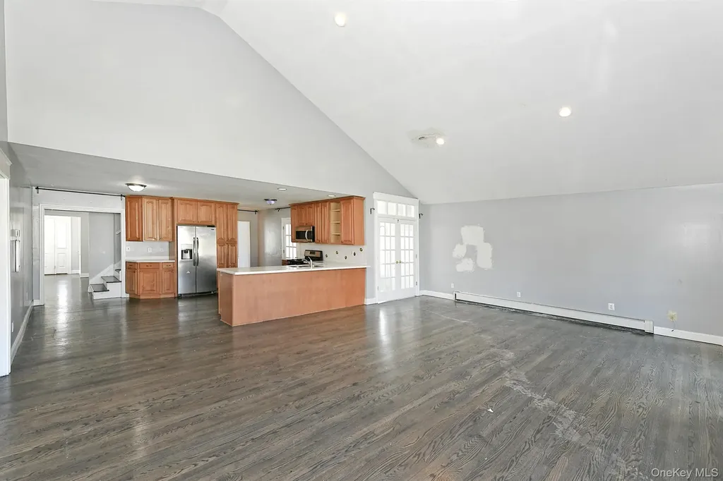 86 Horton Place Syosset NY 11791