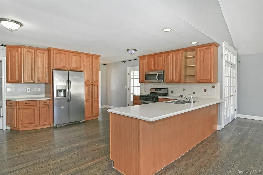86 Horton Place Syosset NY 11791