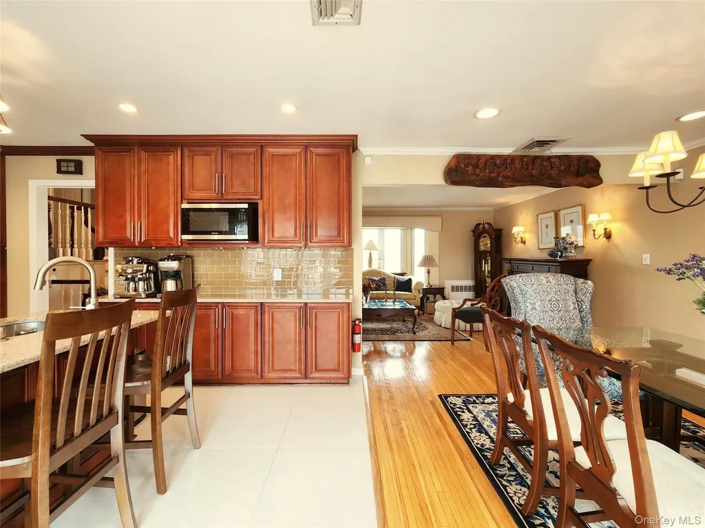 7 Market Drive Syosset NY 11791