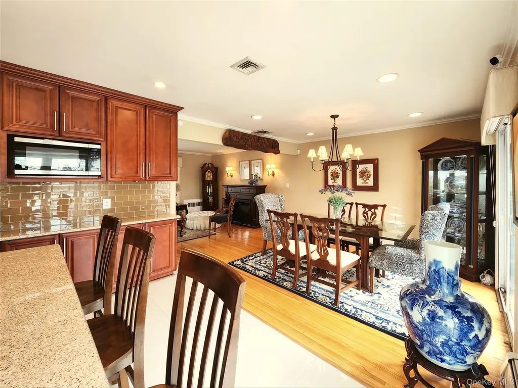 7 Market Drive Syosset NY 11791