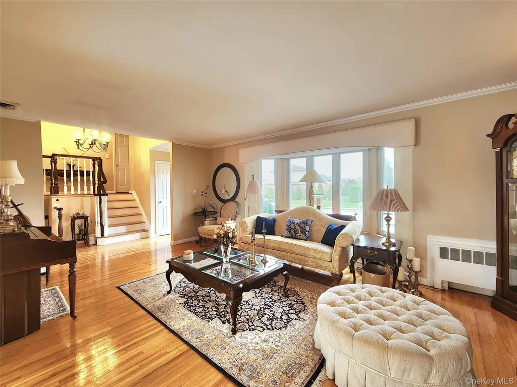 7 Market Drive Syosset NY 11791