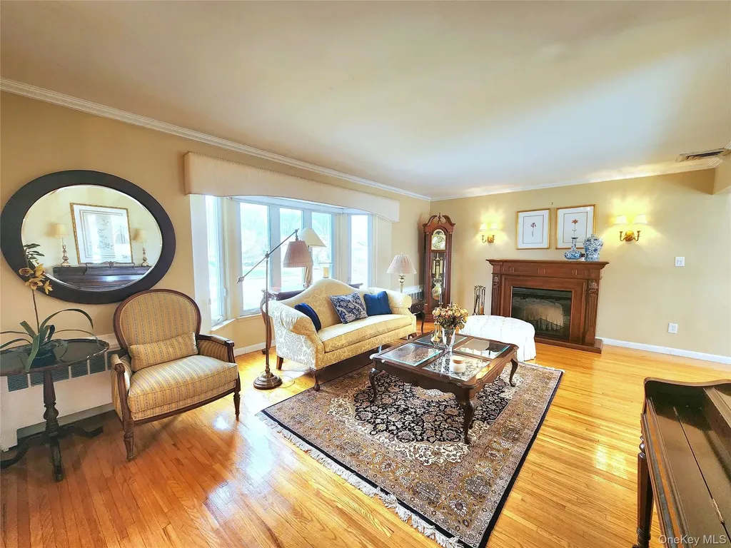 7 Market Drive Syosset NY 11791