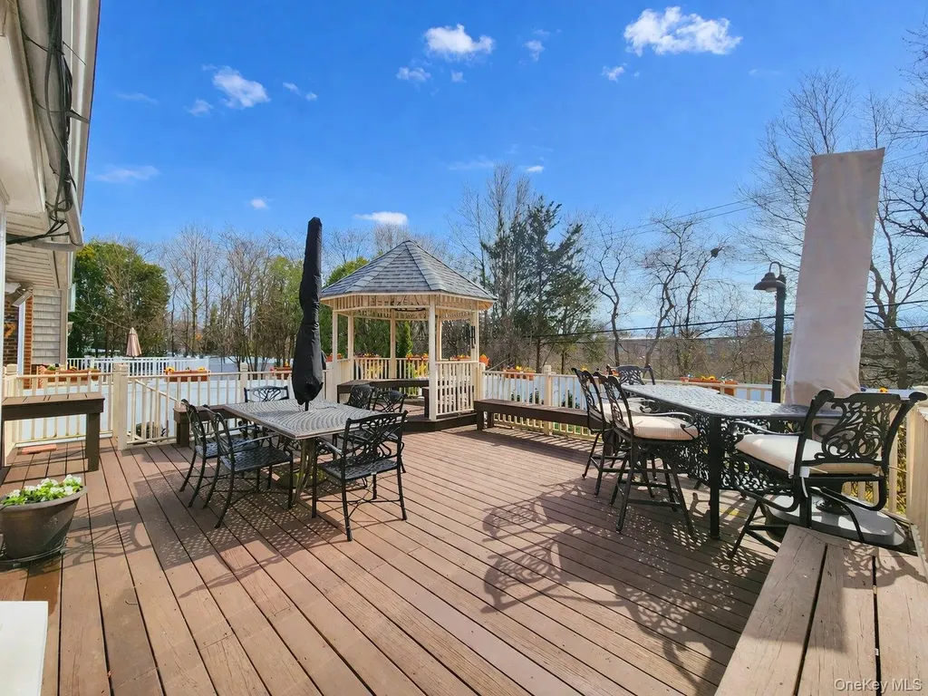 7 Market Drive Syosset NY 11791