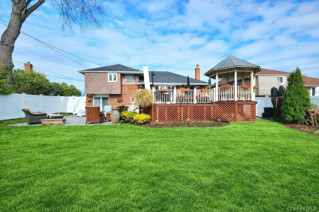 7 Market Drive Syosset NY 11791