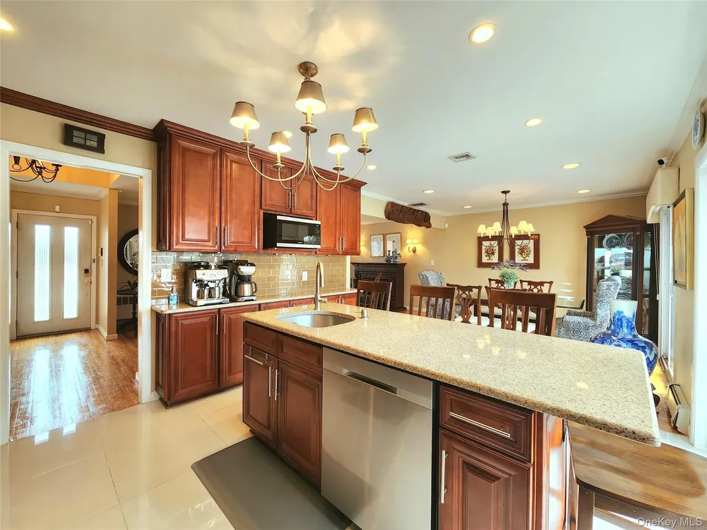 7 Market Drive Syosset NY 11791