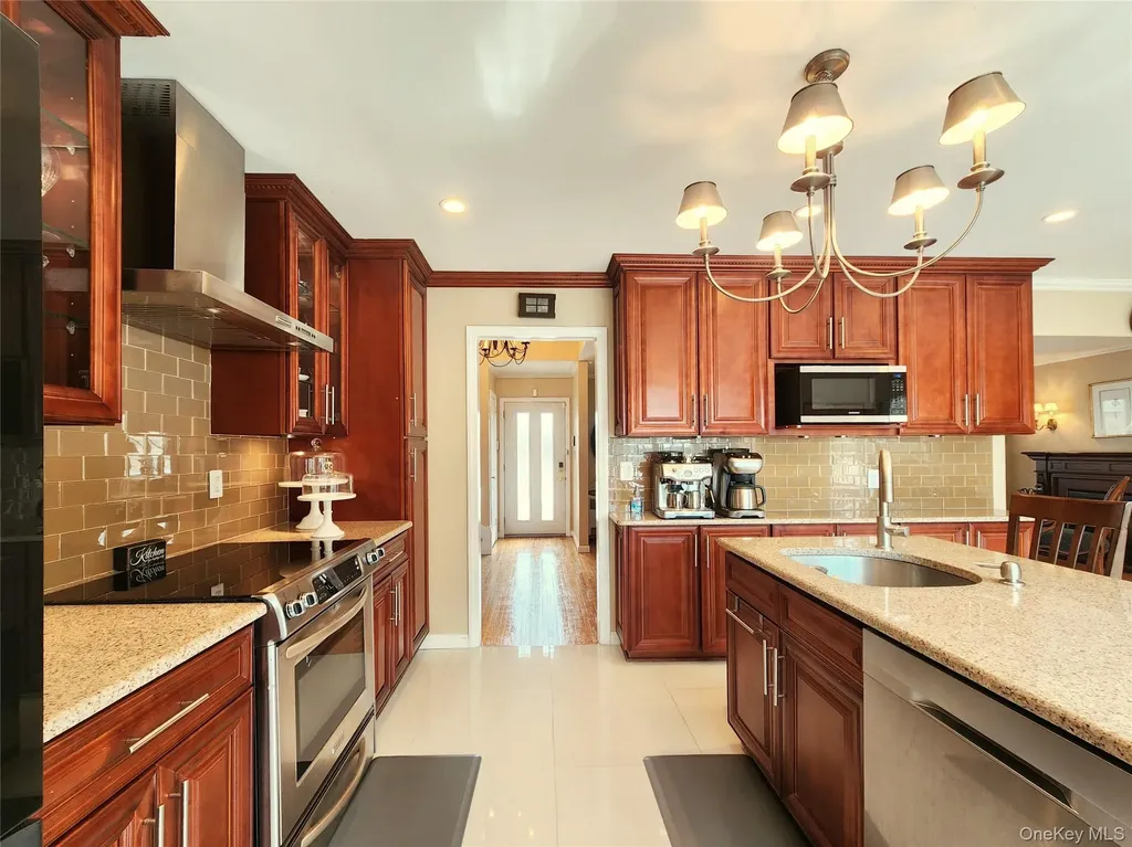 7 Market Drive Syosset NY 11791