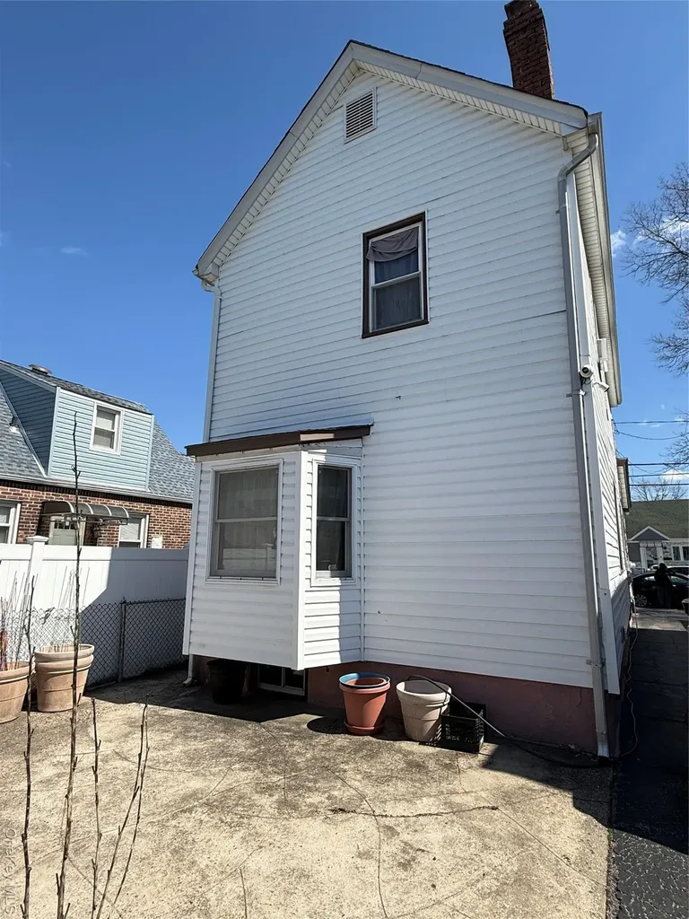 53 Dewitt Street Valley Stream NY 11580