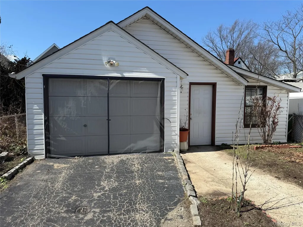 53 Dewitt Street Valley Stream NY 11580