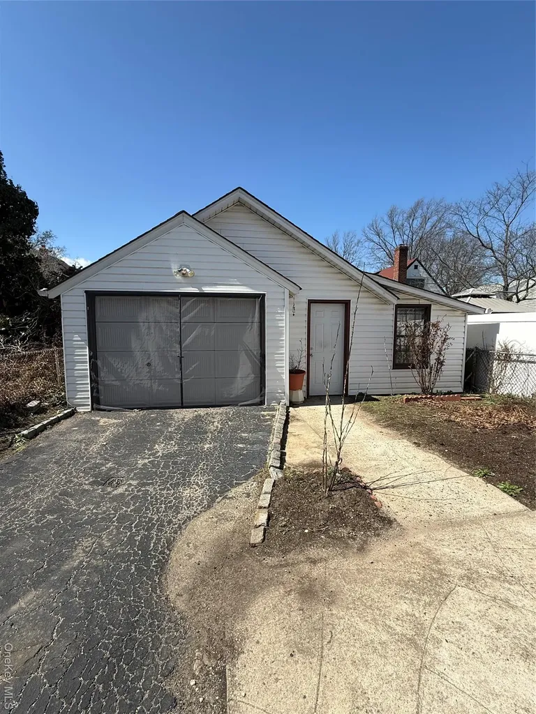 53 Dewitt Street Valley Stream NY 11580