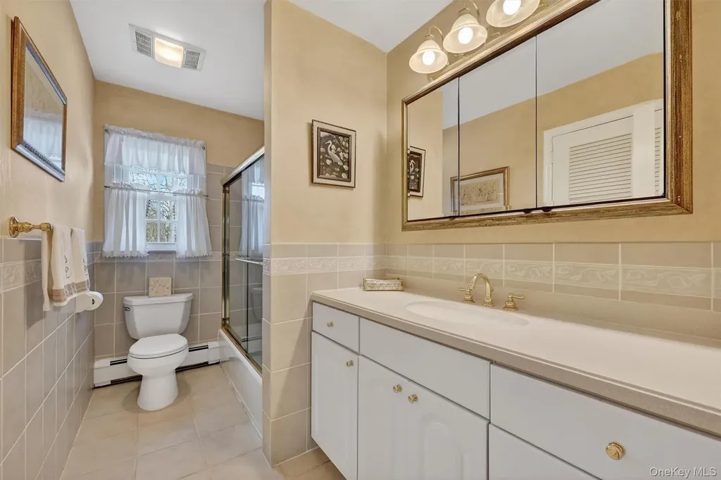 20 Prides Crossing New City NY 10956