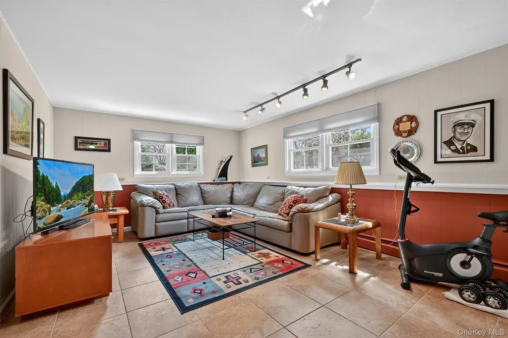 20 Prides Crossing New City NY 10956