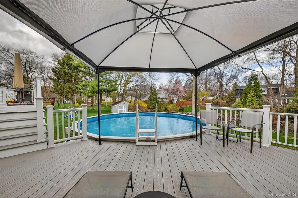 20 Prides Crossing New City NY 10956
