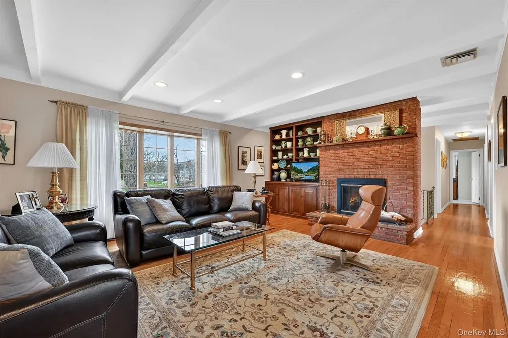 20 Prides Crossing New City NY 10956