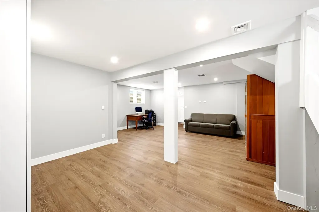 9 Harding Avenue Yonkers NY 10704